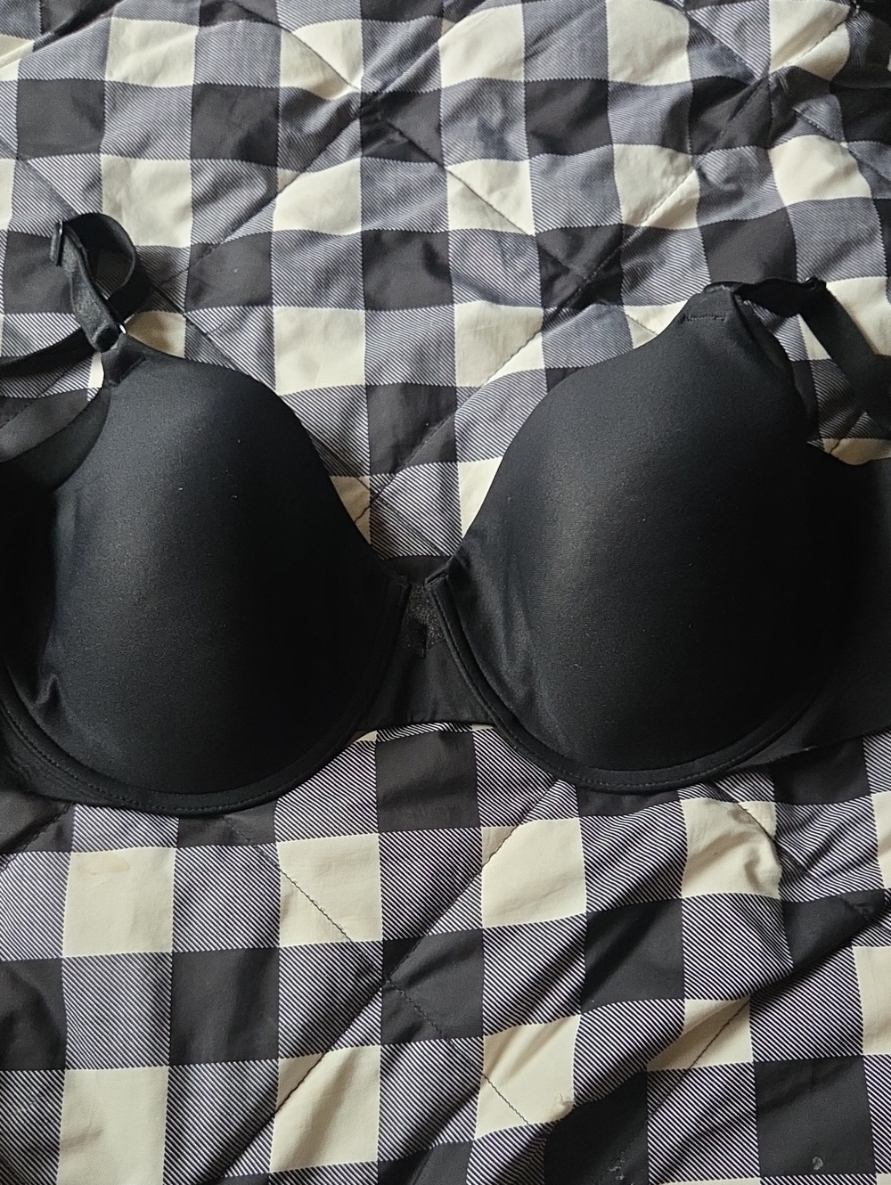 OLGA, 38D Underwire Everyday Smooth Black T-Shirt Bra - Women Intimates